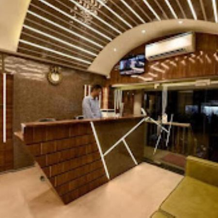 Hotel Vk Inn Prayagraj Extérieur photo