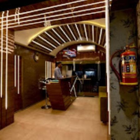 Hotel Vk Inn Prayagraj Extérieur photo