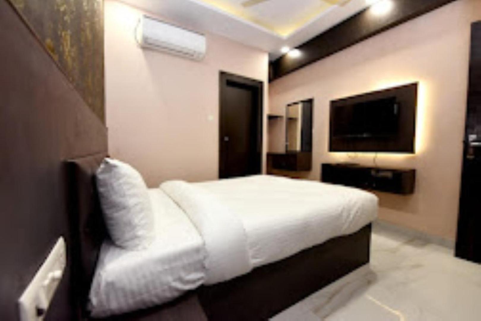 Hotel Vk Inn Prayagraj Extérieur photo